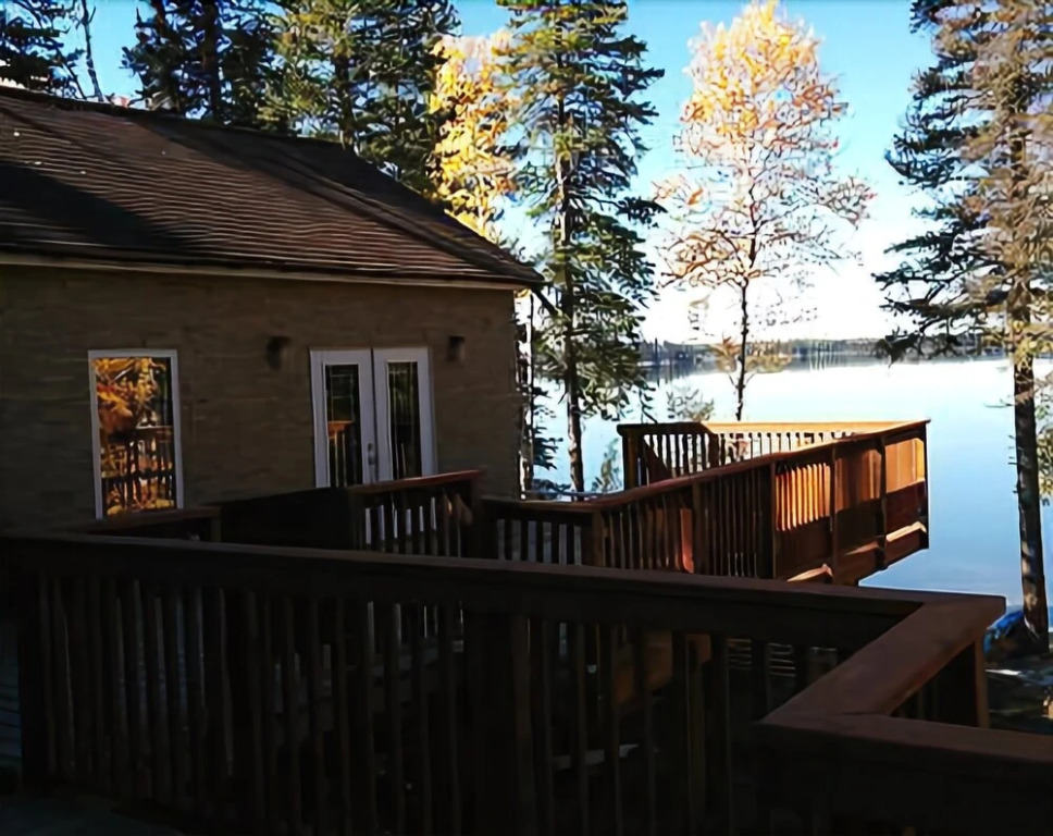Sasagiu Rapids Lodge