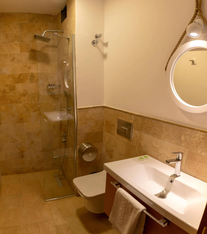 A. Emreli Suite Hotel