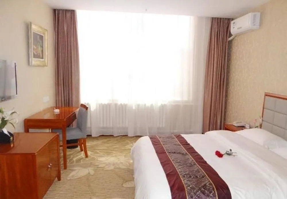 Qingdao Yuangu Town Business Hotel