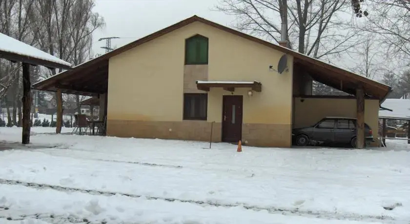 Magyar Kozut Vendeghazak