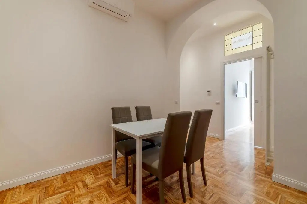 Rione Prati Elegant Apartment With Balcony