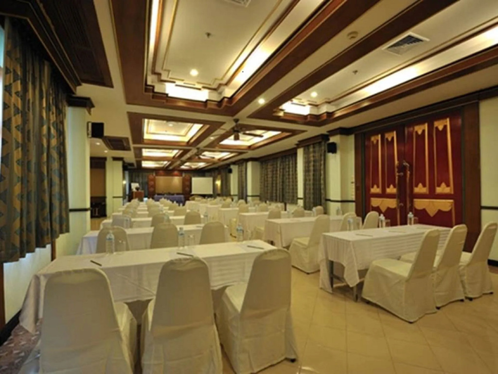Le Ayodhaya Palace Krabi Beach Resort