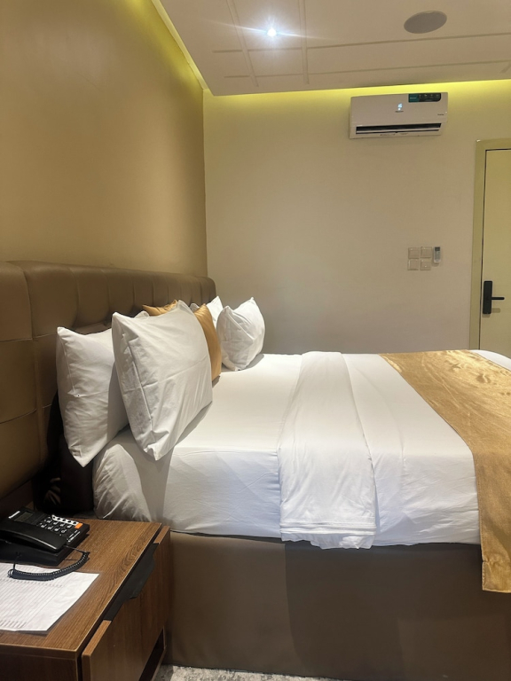 Vievely Suites and Apartments
