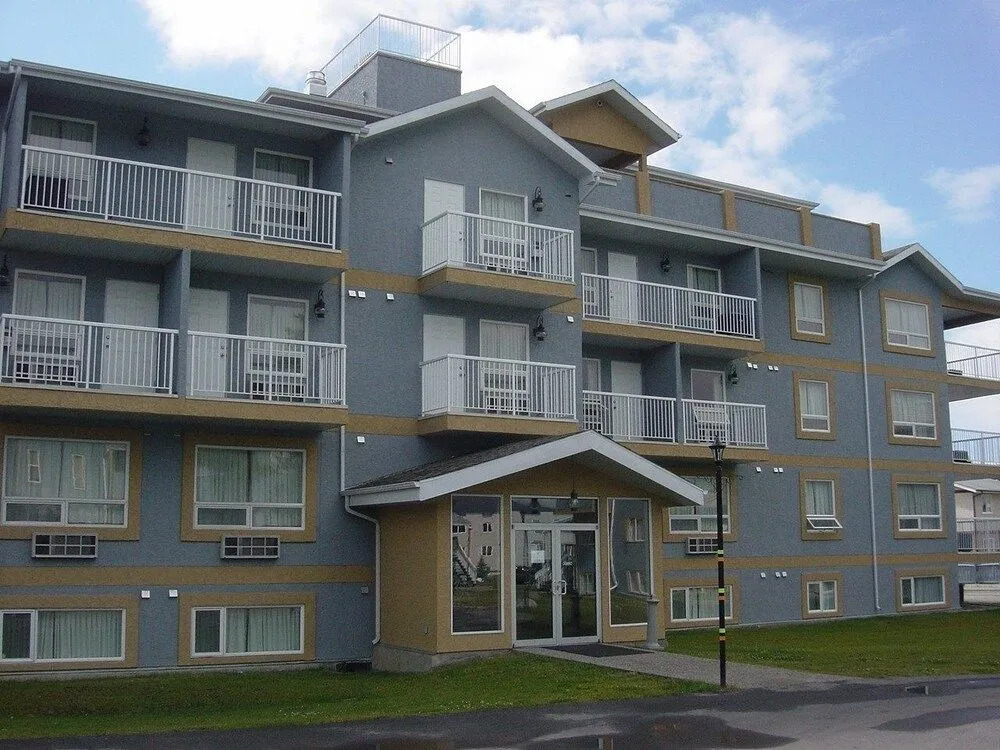 Misty Mountain Inn & Suites