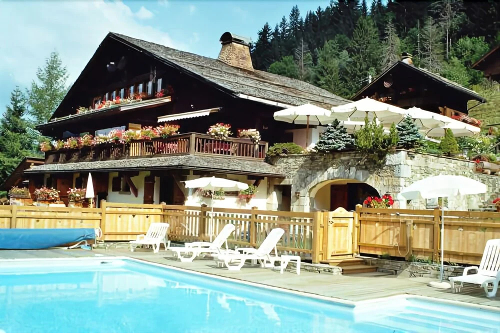 Les Chalets de la Serraz