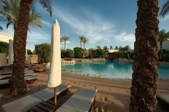 Tuscan Hills Courtyard Villas