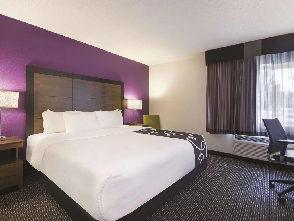 La Quinta by Wyndham Hartford Bradley Airport