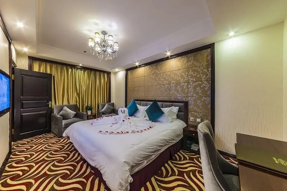 One Street Three Chengdu Hotel