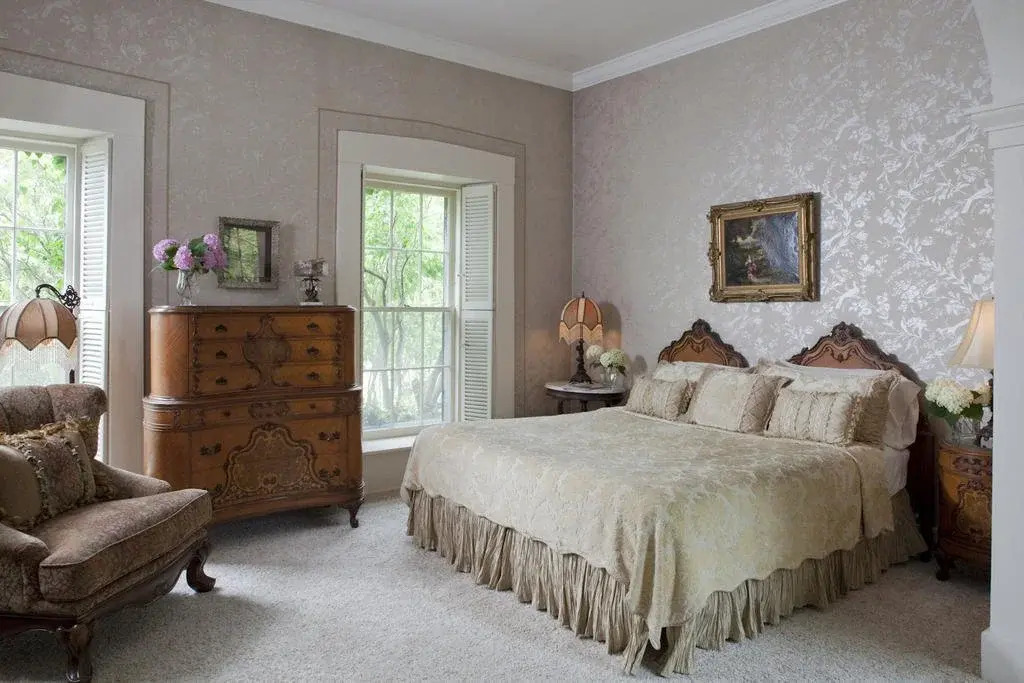 Morgan Samuels Inn
