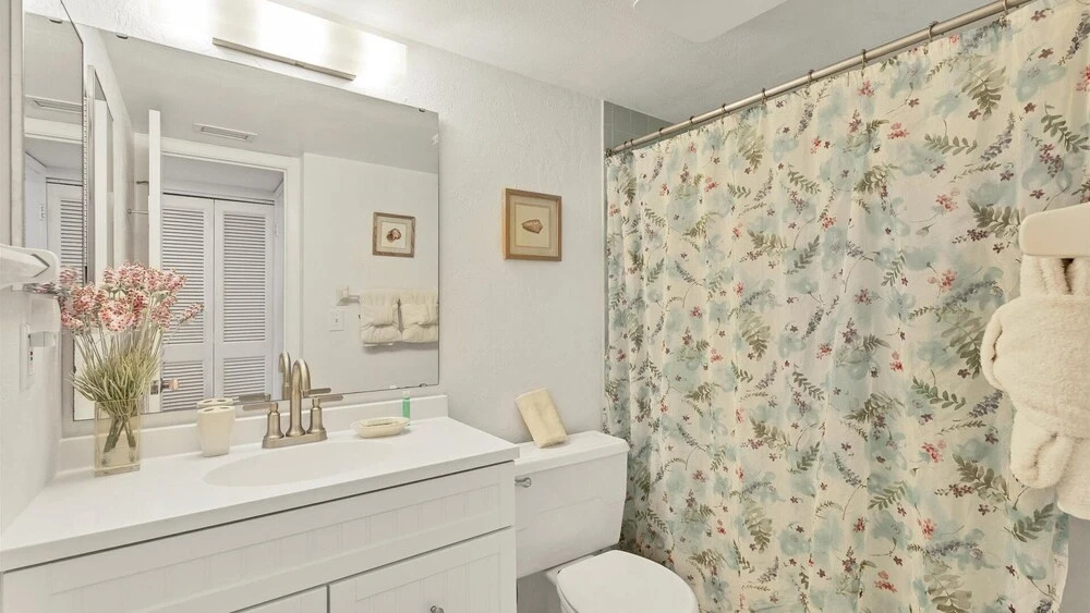 Anchorage Resort 6th Floor 2 Bedroom Condo on Siesta Key 0889