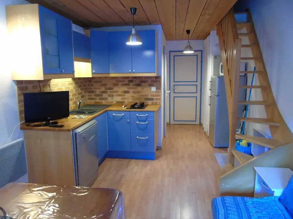 Lou Services Apartment THB65 LSI 001