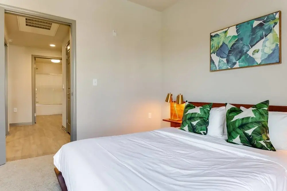Walk to Venice Beach From a Sleek Apartment