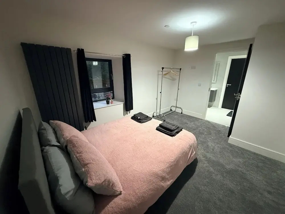 Luxury Home 5 Bedroom 3 Bathroom Games Room Parking