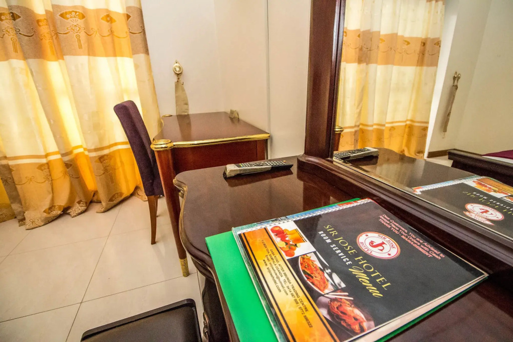 Sir Jose Hotel