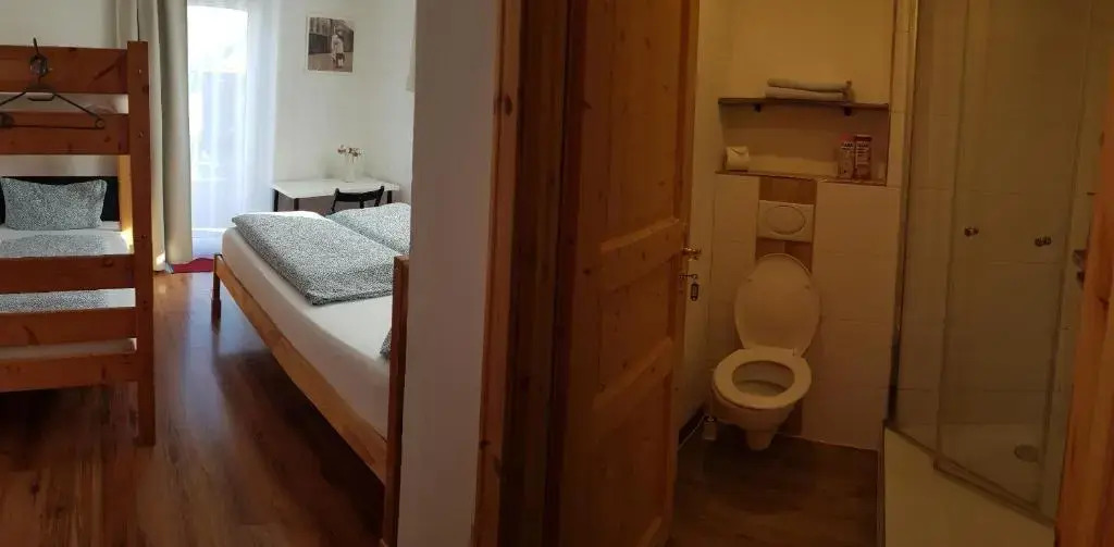 House LA Neuschwanstein Blick - Budget City Hotel