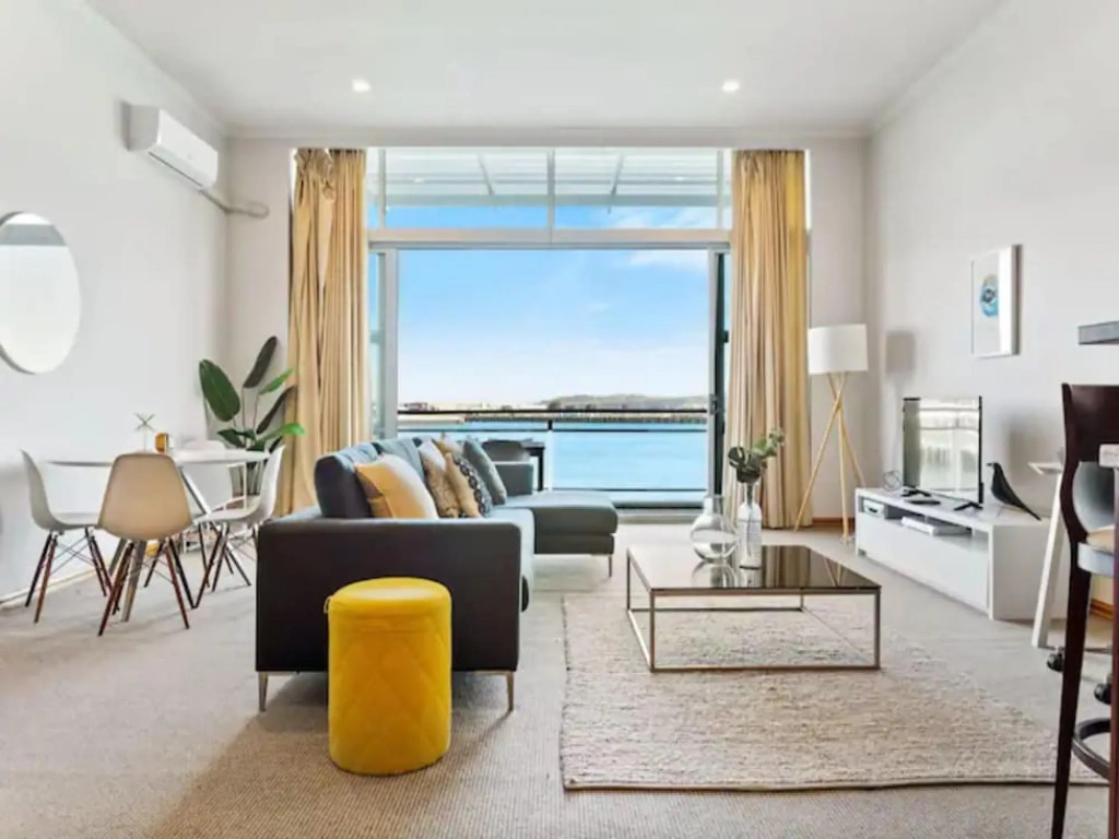 Relaxing Sea Wharf View Apartment by Zodiak Stays