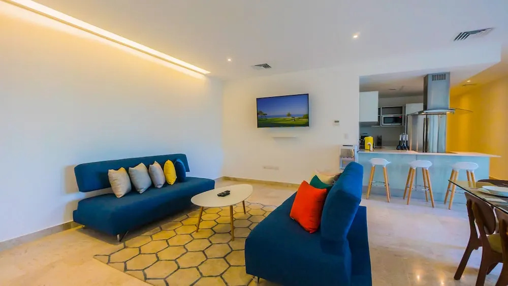 Cruz del Mar Condo
