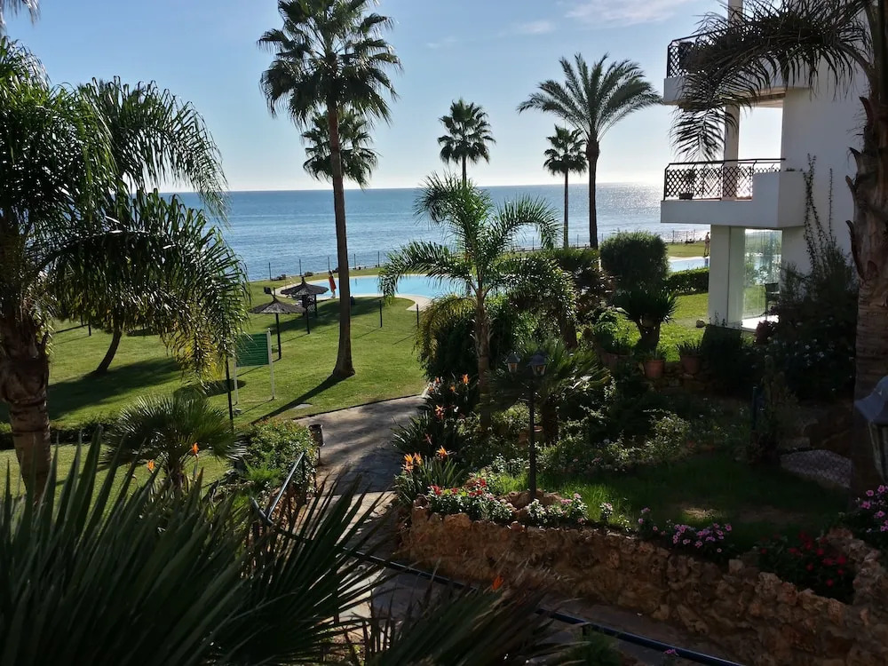 Mi Capricho Luxury Apartament by the Sea