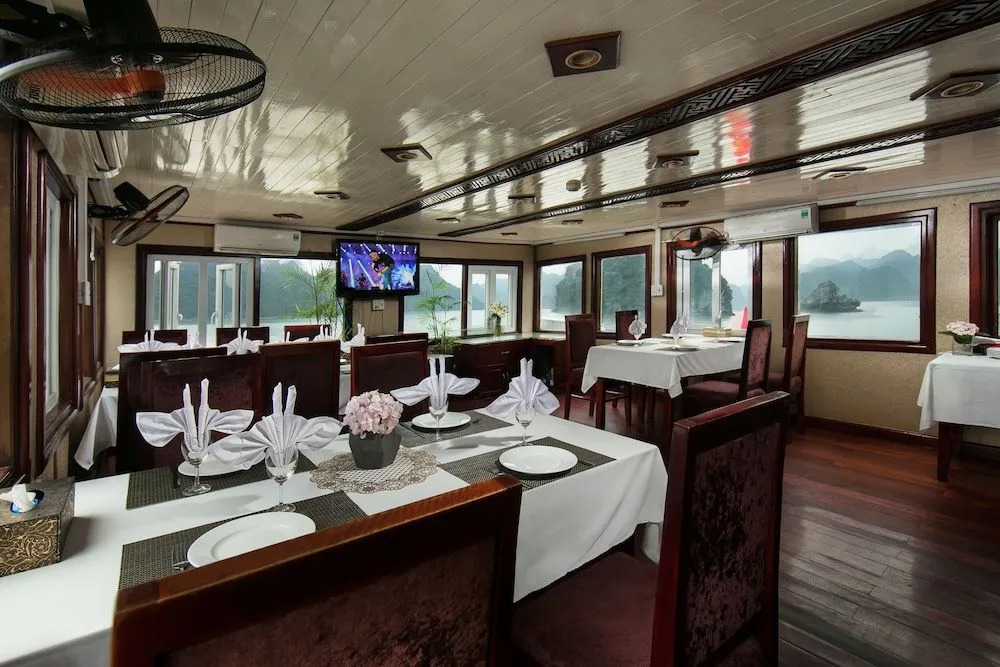 Halong Fantasea Cruise