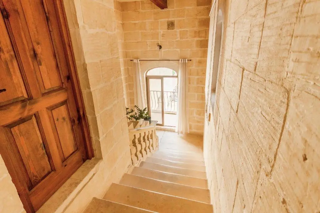 Centre Island Gozitan Farmhouse & Pool - Happy Rentals