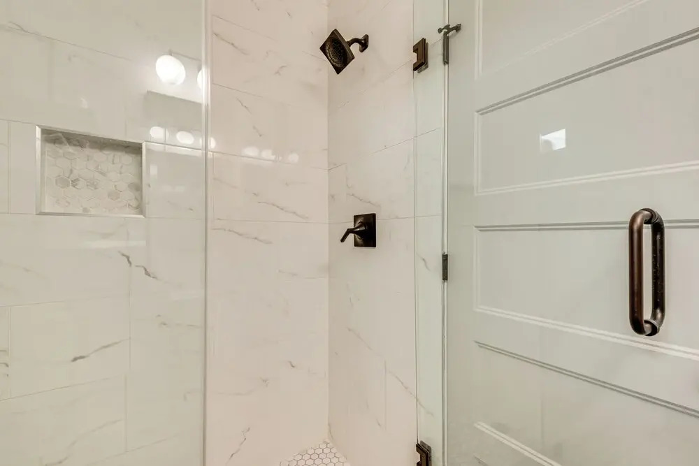 Couples Getaway Near Dtwn ATL & Mercedes-benz!