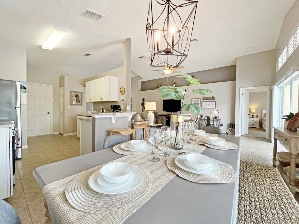 Bayswater Bliss 3 Bedroom Home by RedAwning