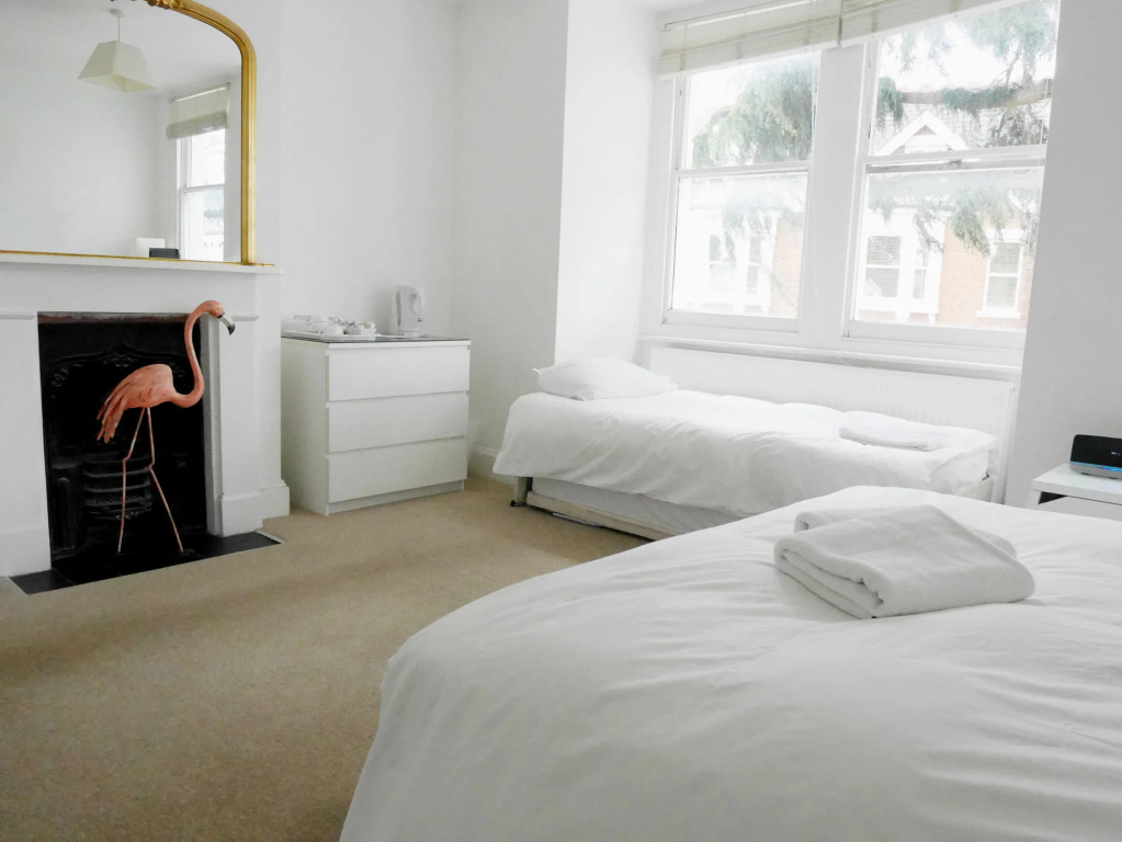Kew Studios and Rooms