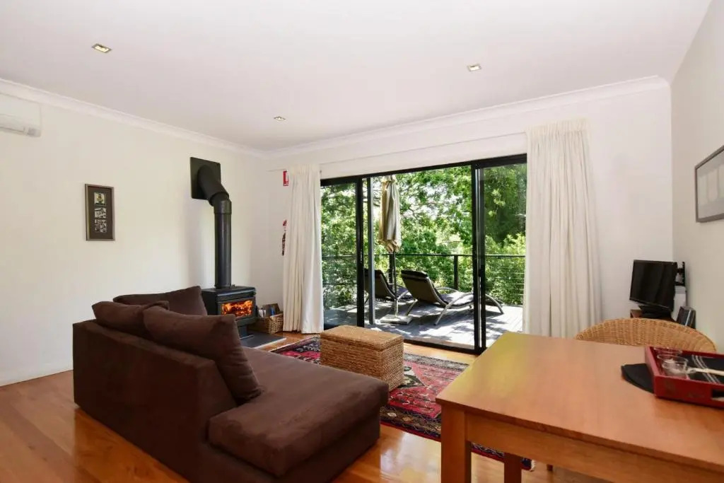 Cloudsong Chalet 4 - Close to the village centre!