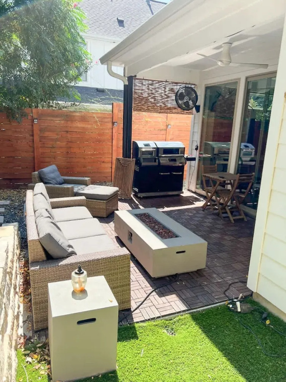 Upstay - Eastside Home w Patio  BBQ - Mins to DT, Austin