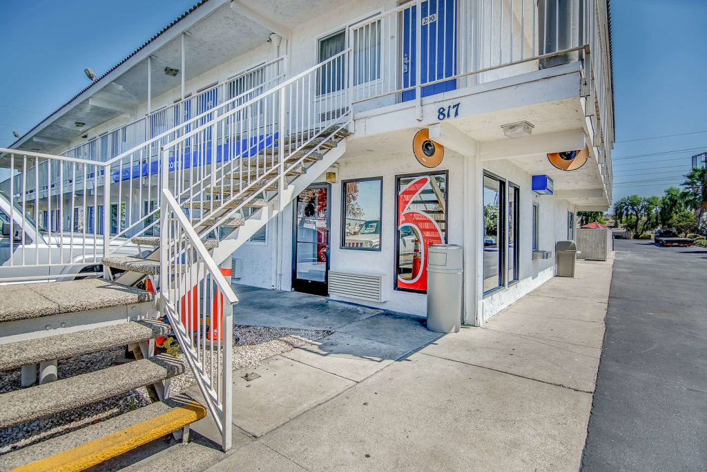 Motel 6-Stockton, CA - Charter Way West