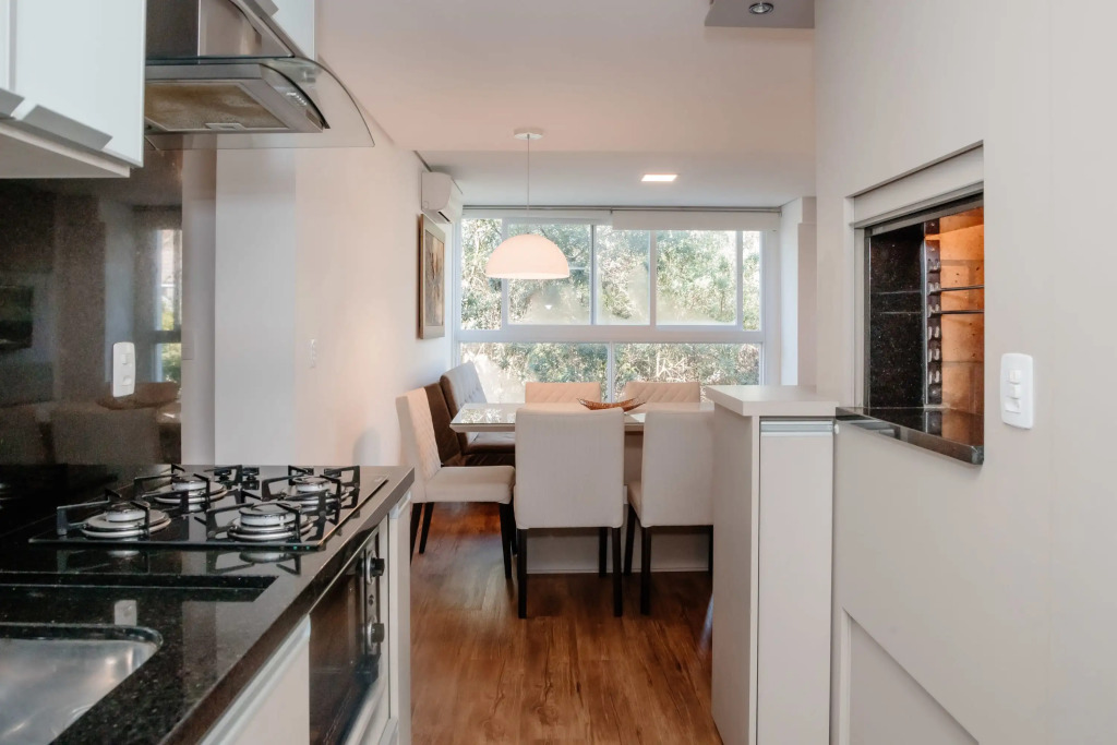 Apartamento charmoso e iluminado em bairro nobre de Gramado