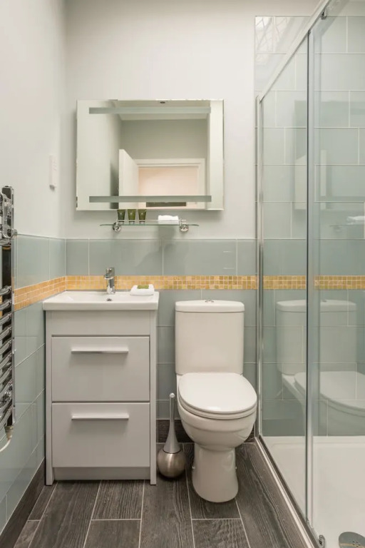 Traditional 2BR Flat in Marylebone