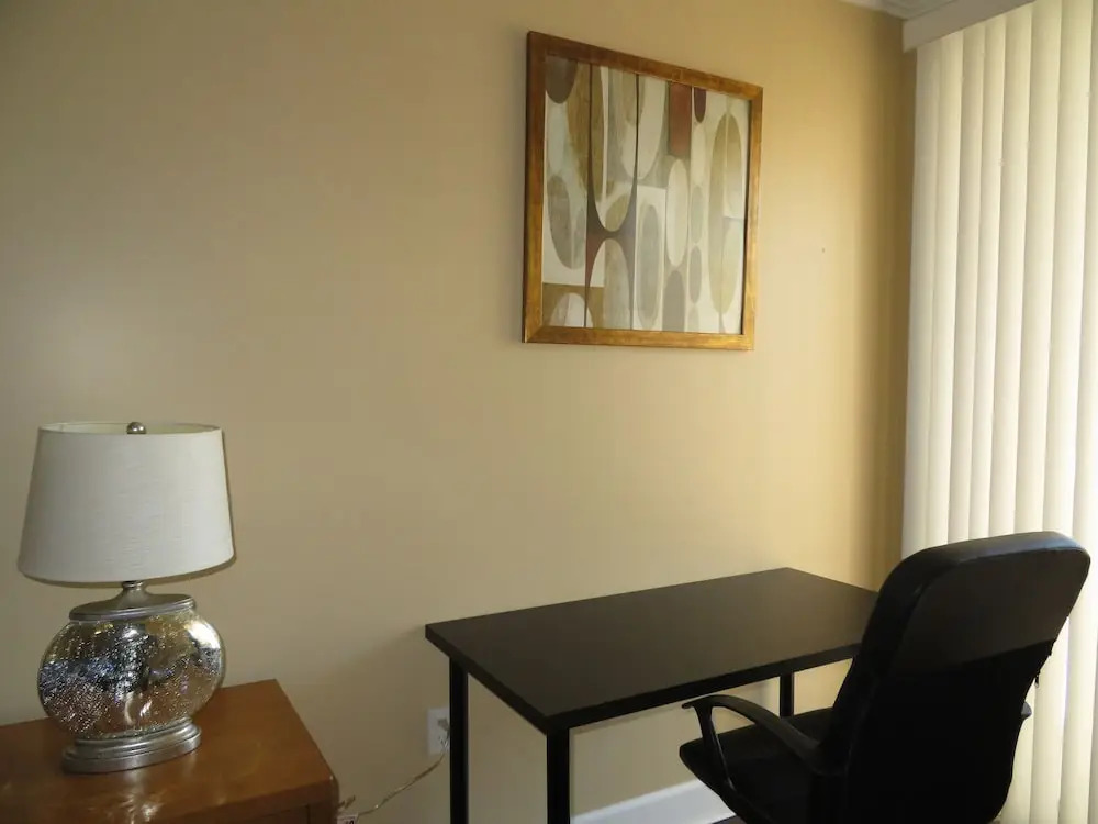2 Bed 2 Bath in Studio City