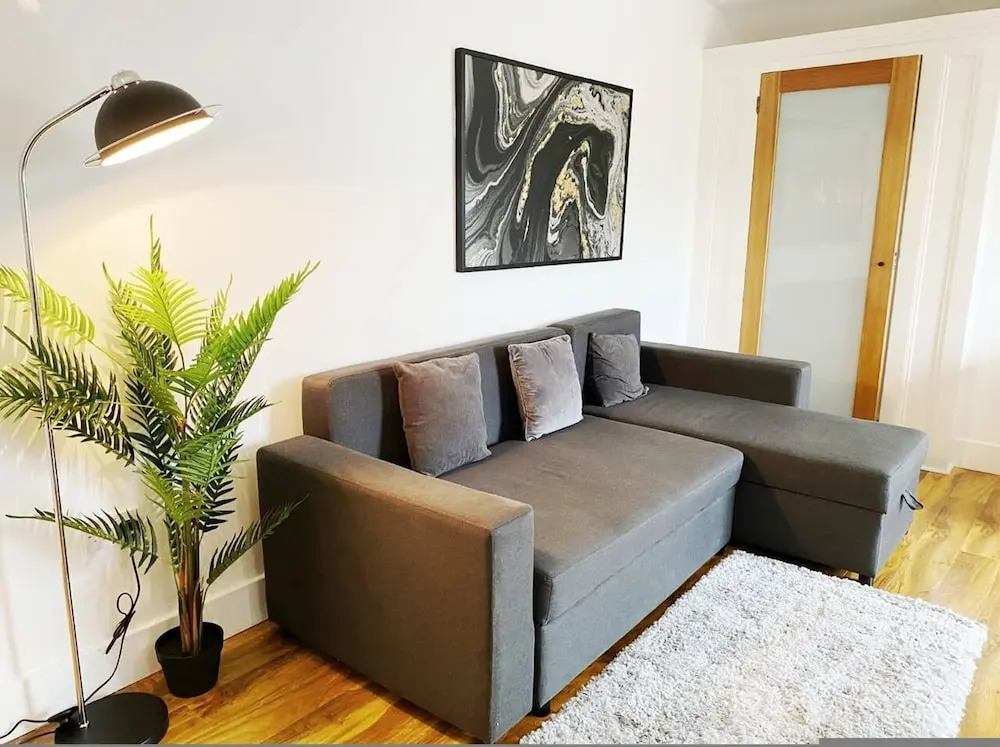 Stylish Bedford Town Centre Apartment 5 Sleeps 6 Fast Wi-fi