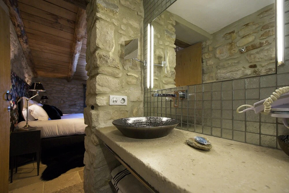 La Maison du Passage - Chambres - Suites premium, Spa, Piscine et Restaurant