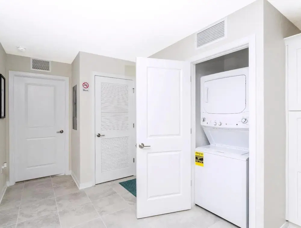 Amazing Townhome With Lake View at Storey Lake Resort