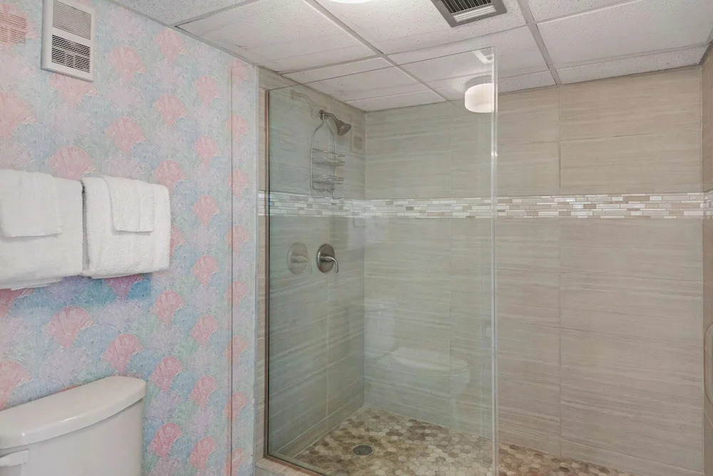 Edgewater Beach Resort Tower 3- 811