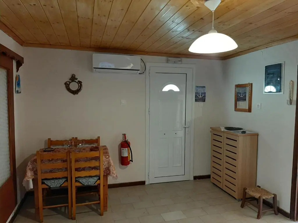 Chiona΄s Apartments by the Sea