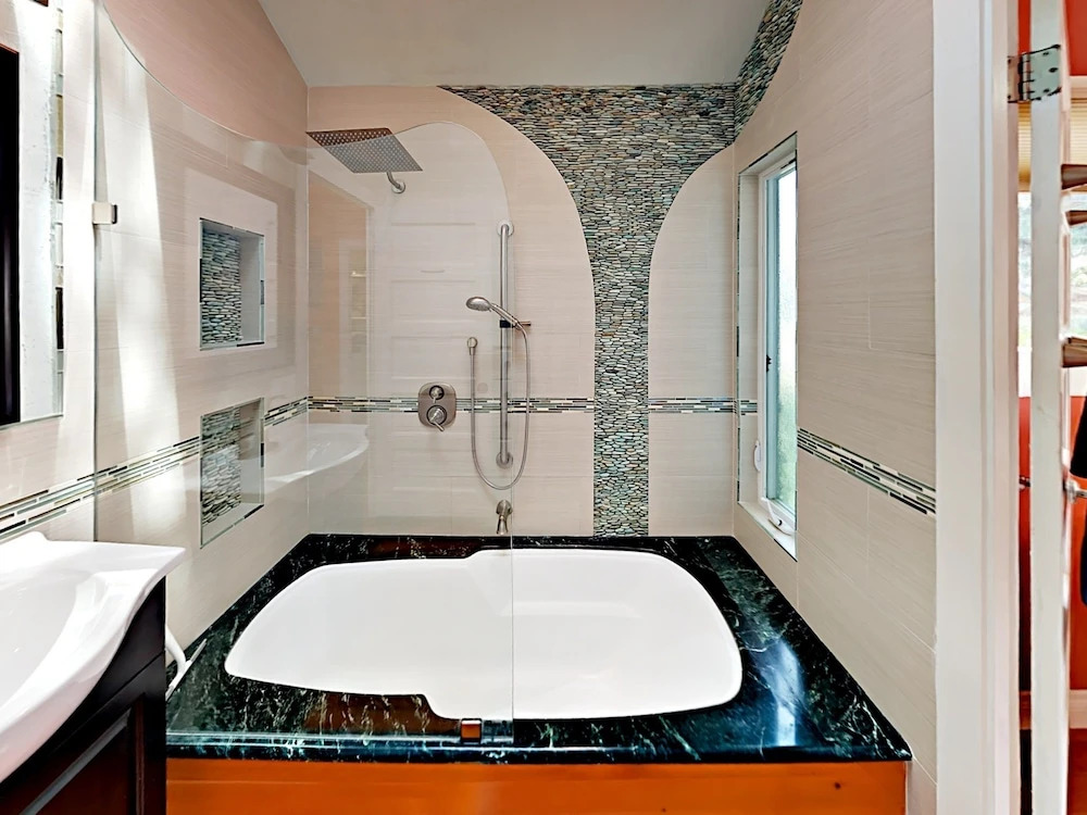 224 W Micheltorena Street House
