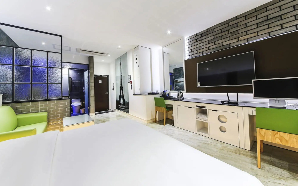 Bentley Business Hotel