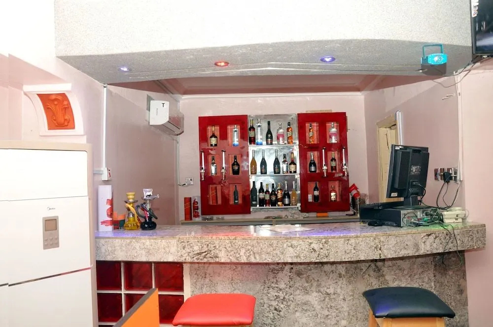 D'Luxx Villa & Suites