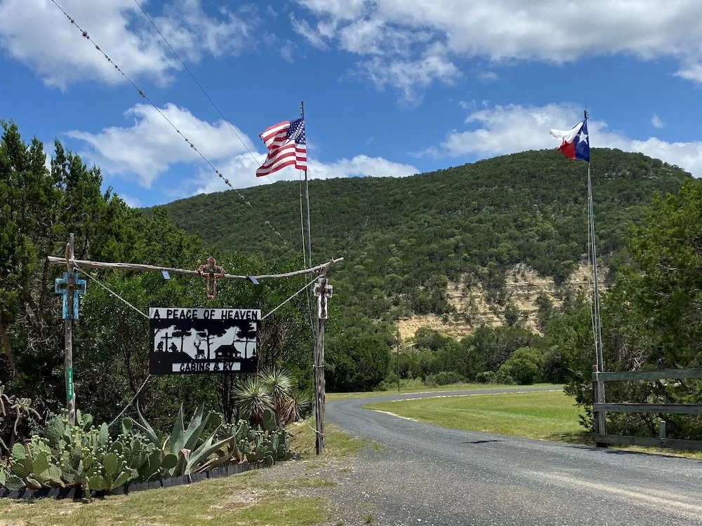 A Peace of Heaven Cabins and RV