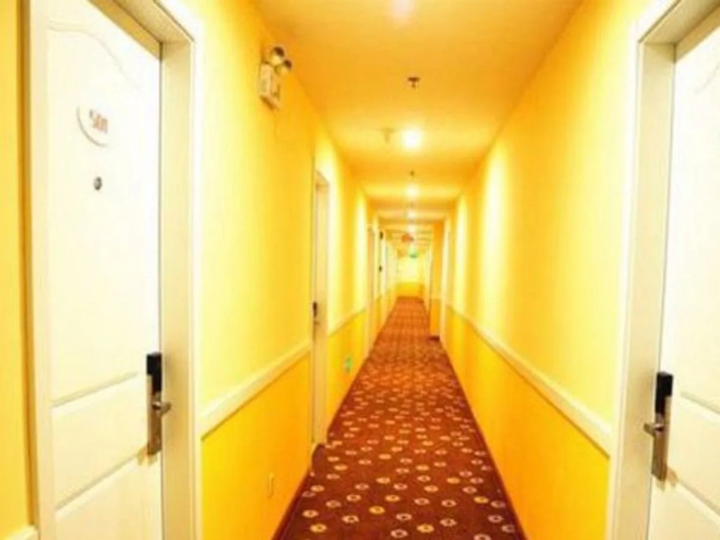 Home Inns Shanghai Fengxian Nanqiao