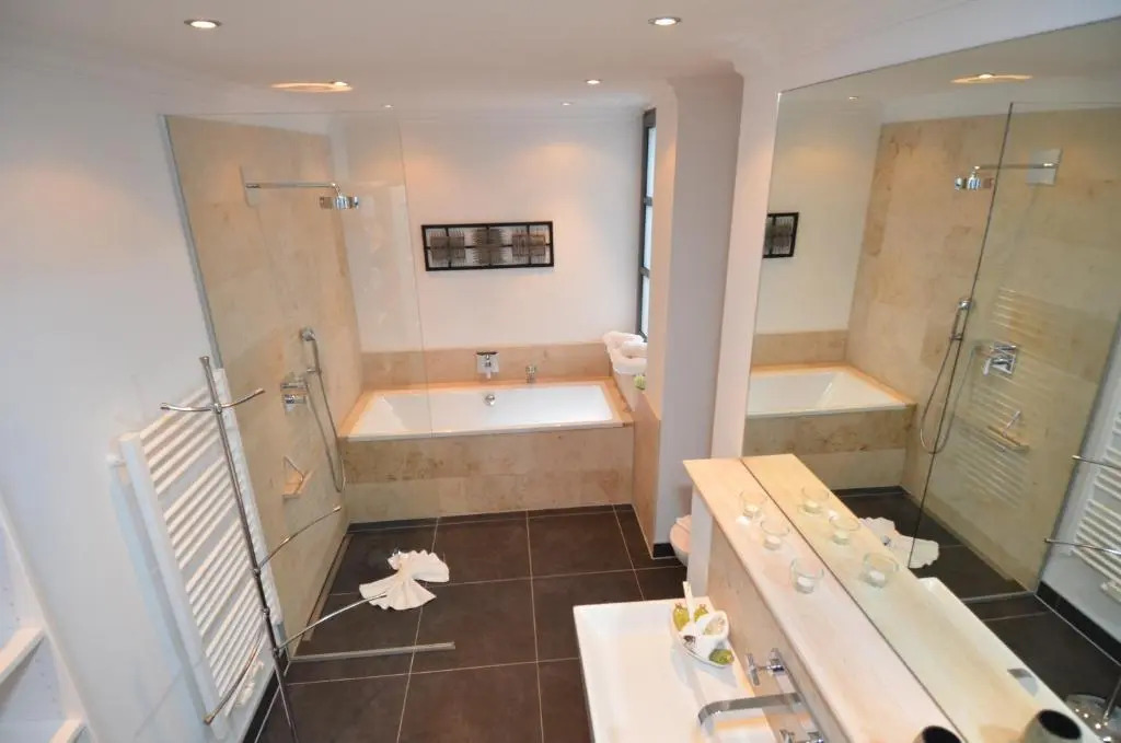 Villa Paula - WG03 strandnah mit Kamin, Terrasse, Balkon