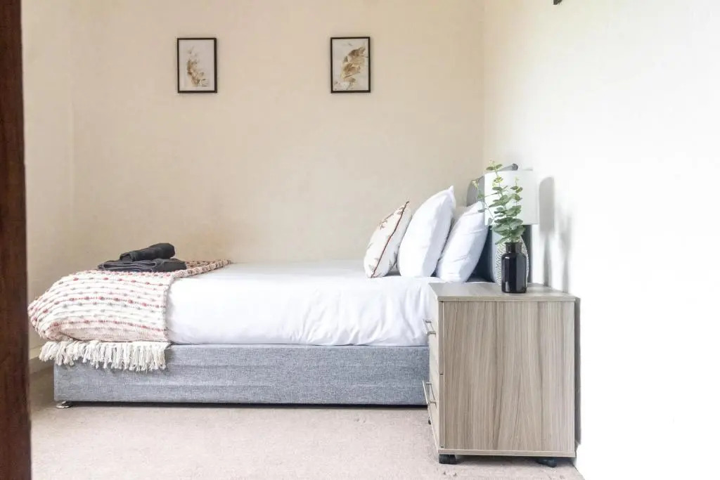 Adrian House, Near Hospital, Easy Parking + Garden