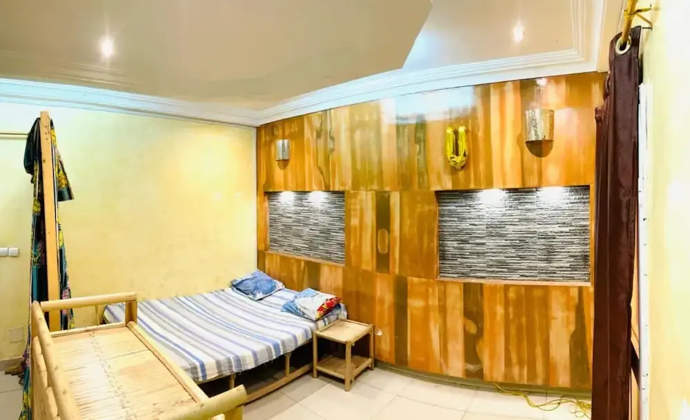 Room-luxury Furnished Room No1