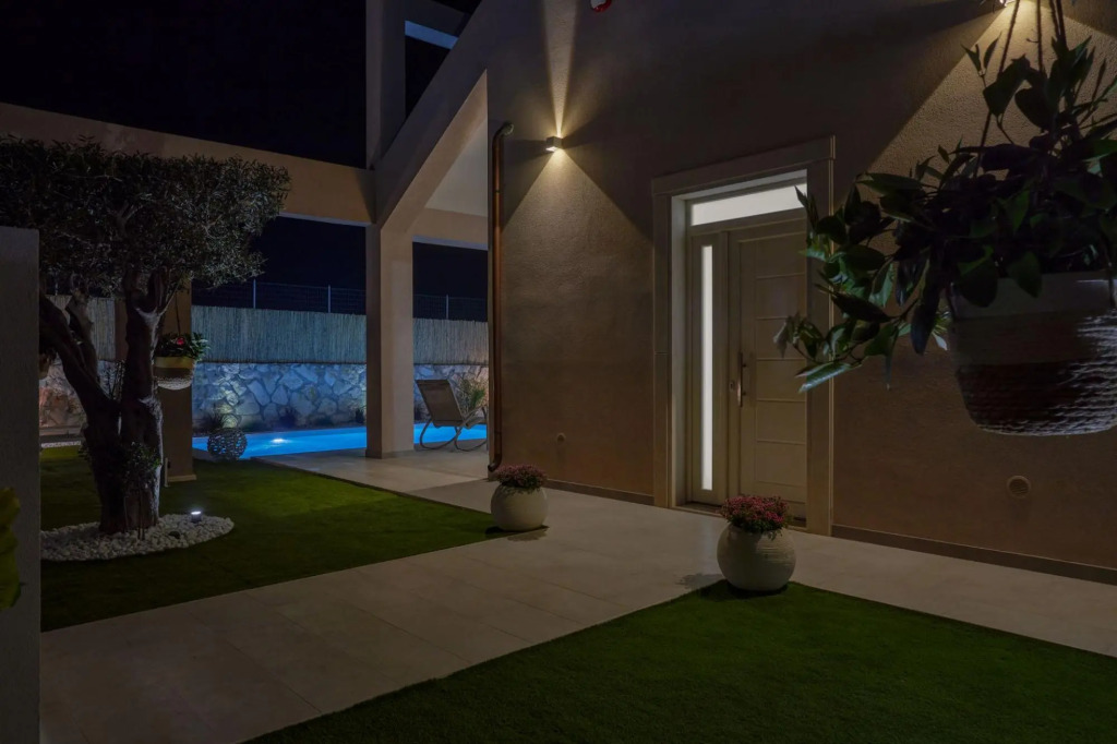 Villa Shamsi, heated pool and beach at 70 mt-Villa shamsi