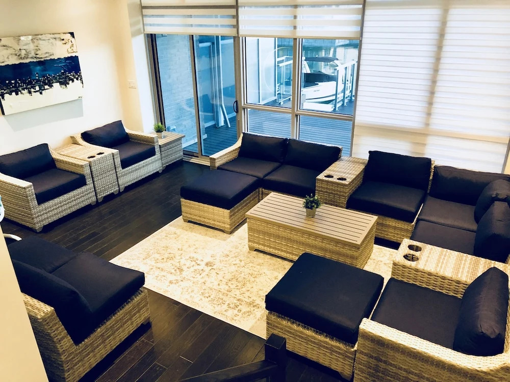 Friday Harbour Resort