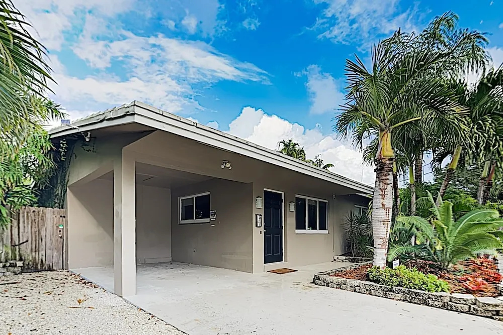 Beach Haven W/ Waterfront Saltwater Pool & Dock 2 Bedroom Home