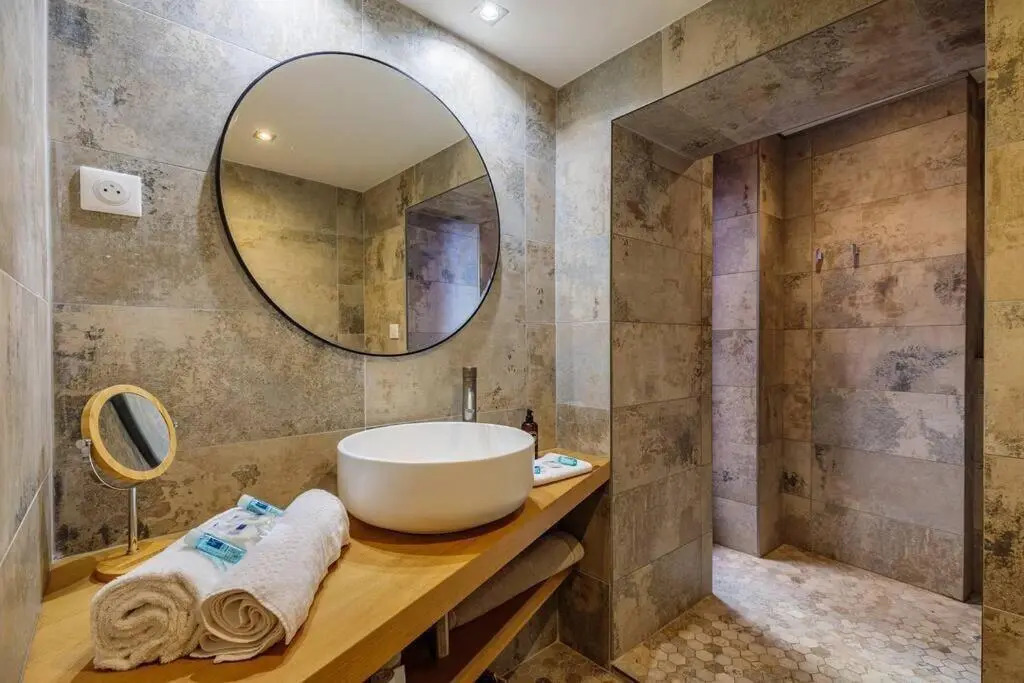 Appartement 5*, Climatisé, avec Terrasse au quartier Le Panier